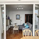 Roca Fornells, Centrico F86 Prázdninový dům *